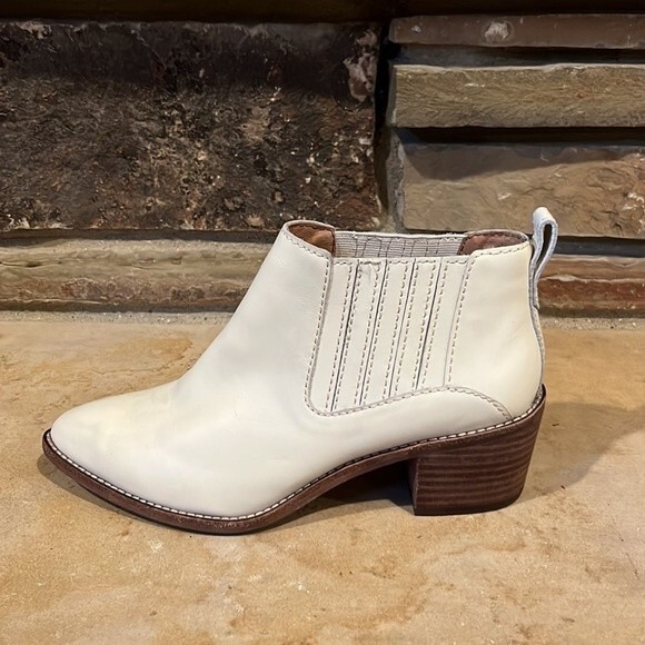 Madewell Bonham White Leather Bootie - Picture 5 of 10